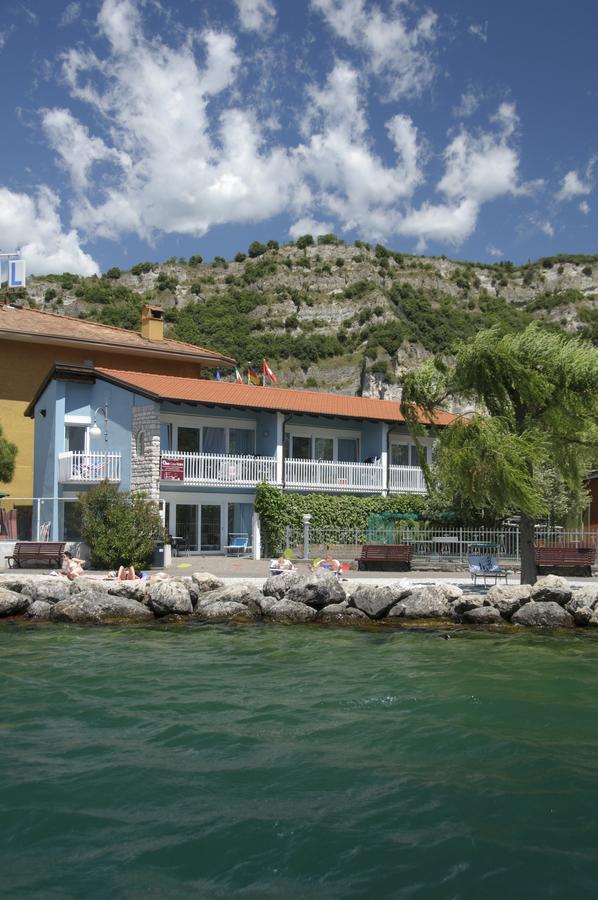 Casa Toblini Al Lago On The Beach Torbole Sul Garda Ngoại thất bức ảnh